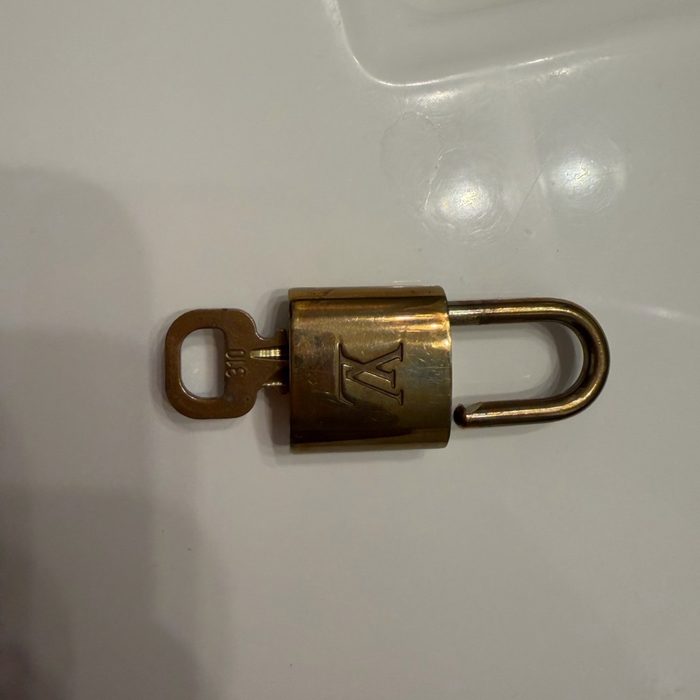 Authentic Louis Vuitton Brass Lock & Key Set #310